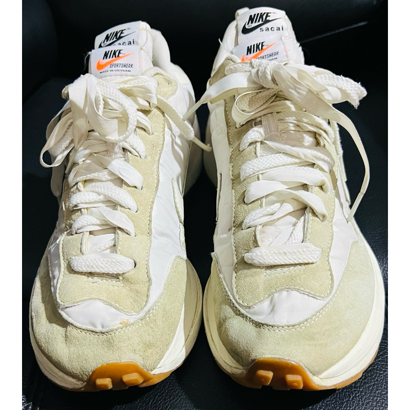 FS : Preloved Second N I K E VaporWaffle “Sacai - Sail” (Size : 45 / US 11 / Insole : 29 cm) Tembus 