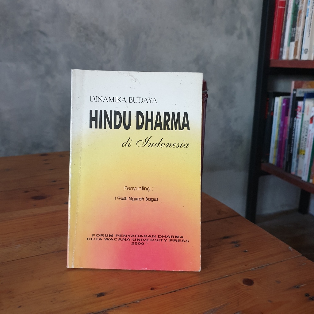Buku Dinamika Budaya Hindu Dharma di Indonesia
