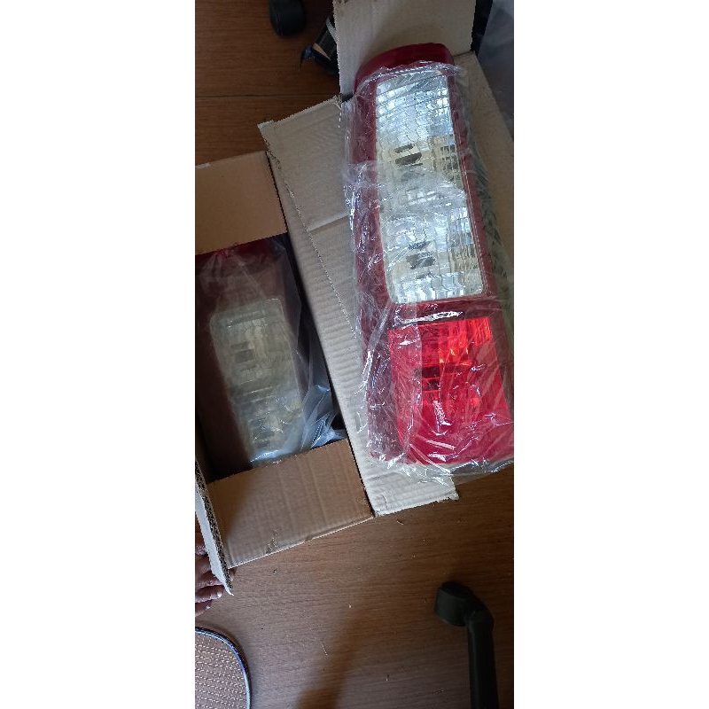 stoplamp xenia avanza old