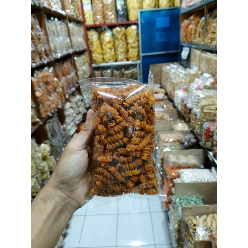 

makaroni uril pedas daun jeruk