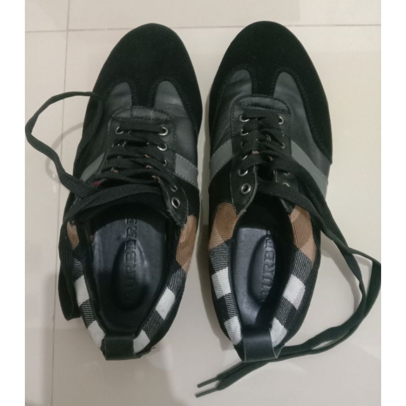 SEPATU BURBERRY SECOND