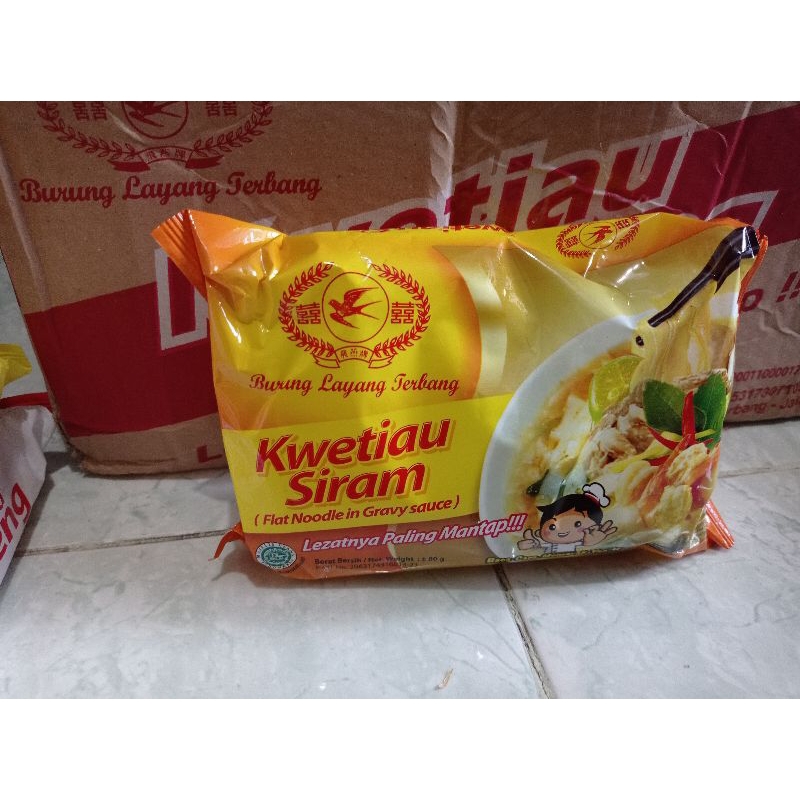

Kwetiau Siram instan cap Burung Layang Terbang. Berat 85 Gram