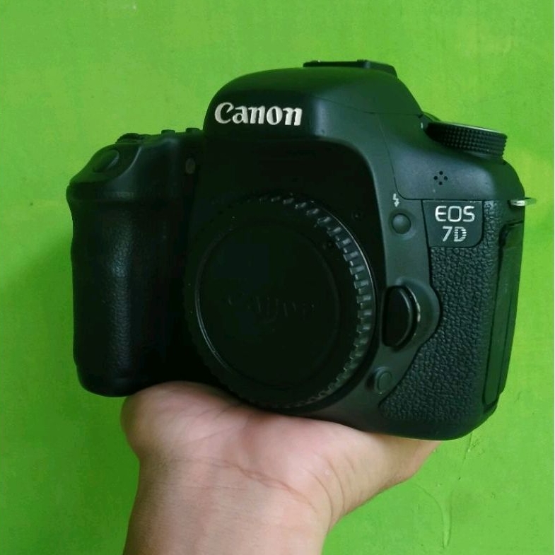 Kamera canon 7D body only