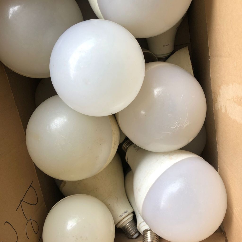 LED Off Seken Philips Jumbo - Lampu LED Bekas Second Of