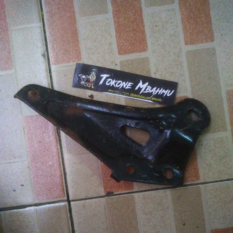 Dudukan Knalpot Honda Prima Star Original Second