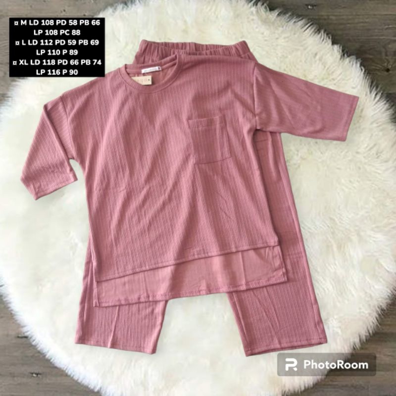 ONE SET PHENOMENAL KAOS / SETELAN PHENOMENAL WANITA BAHAN KAOS