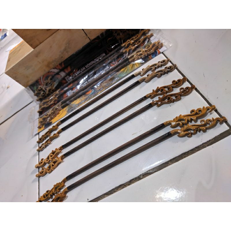 Tangkringan Konin Sogon Pleci Isi 2 Sejajar 30cm Sonokeling Tangkringan Ukir Konin Sangkar Kapsul