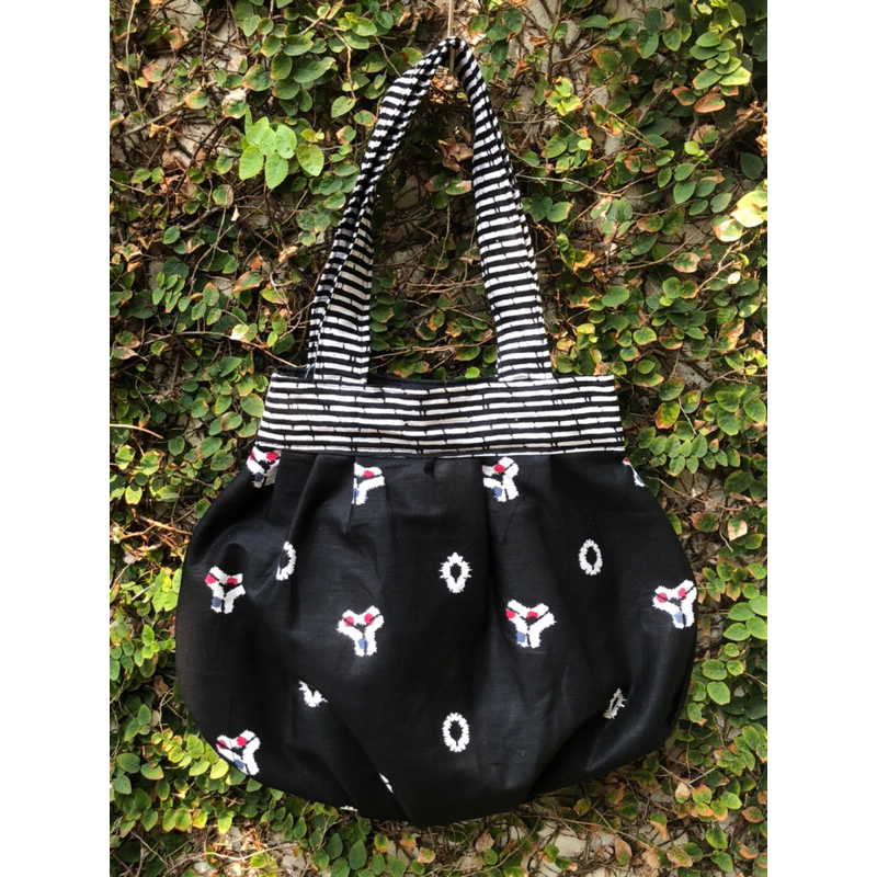Tas balon batik/ shoulderbag batik/ tas bahu batik / tas batik pekalongan/ batik pekalongan/ bahan b