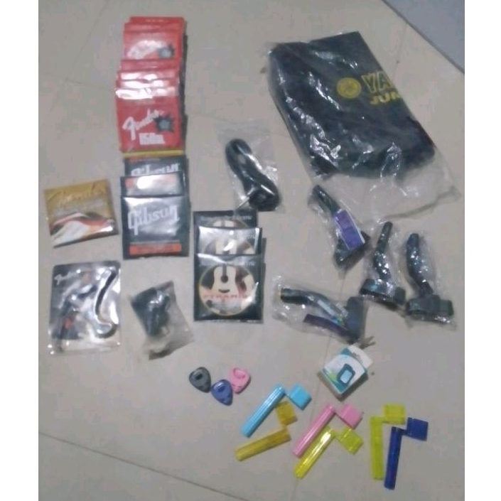 PERLENGKAPAN GITAR (GUITAR)