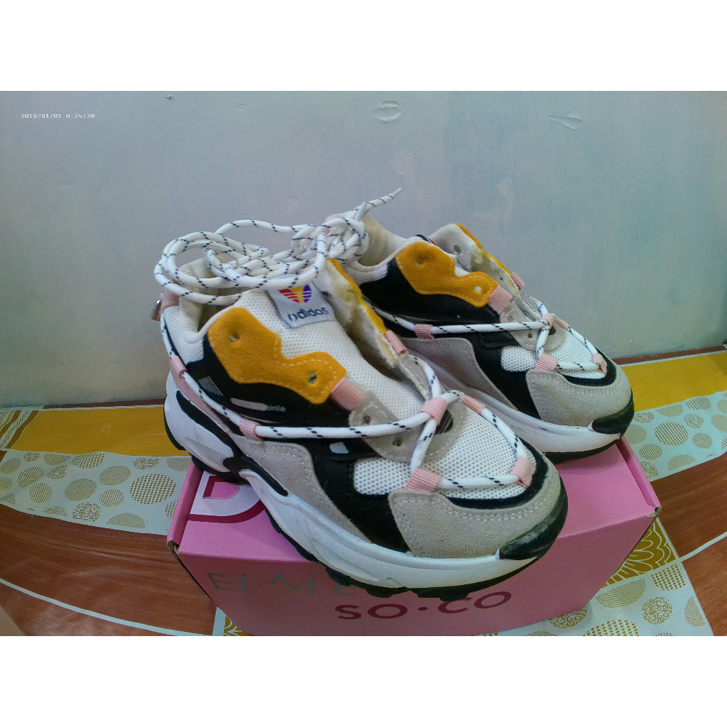 Sepatu Sneakers Stradivarius Nadilastuff