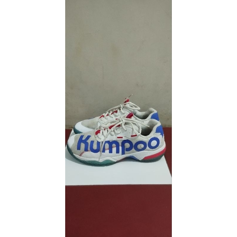 Sepatu Badminton Kumpoo Original Second