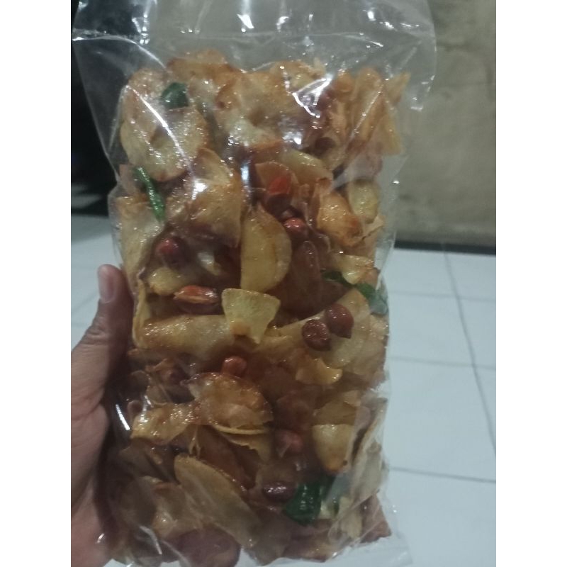 

kripik singkong pedas manis 150 gram