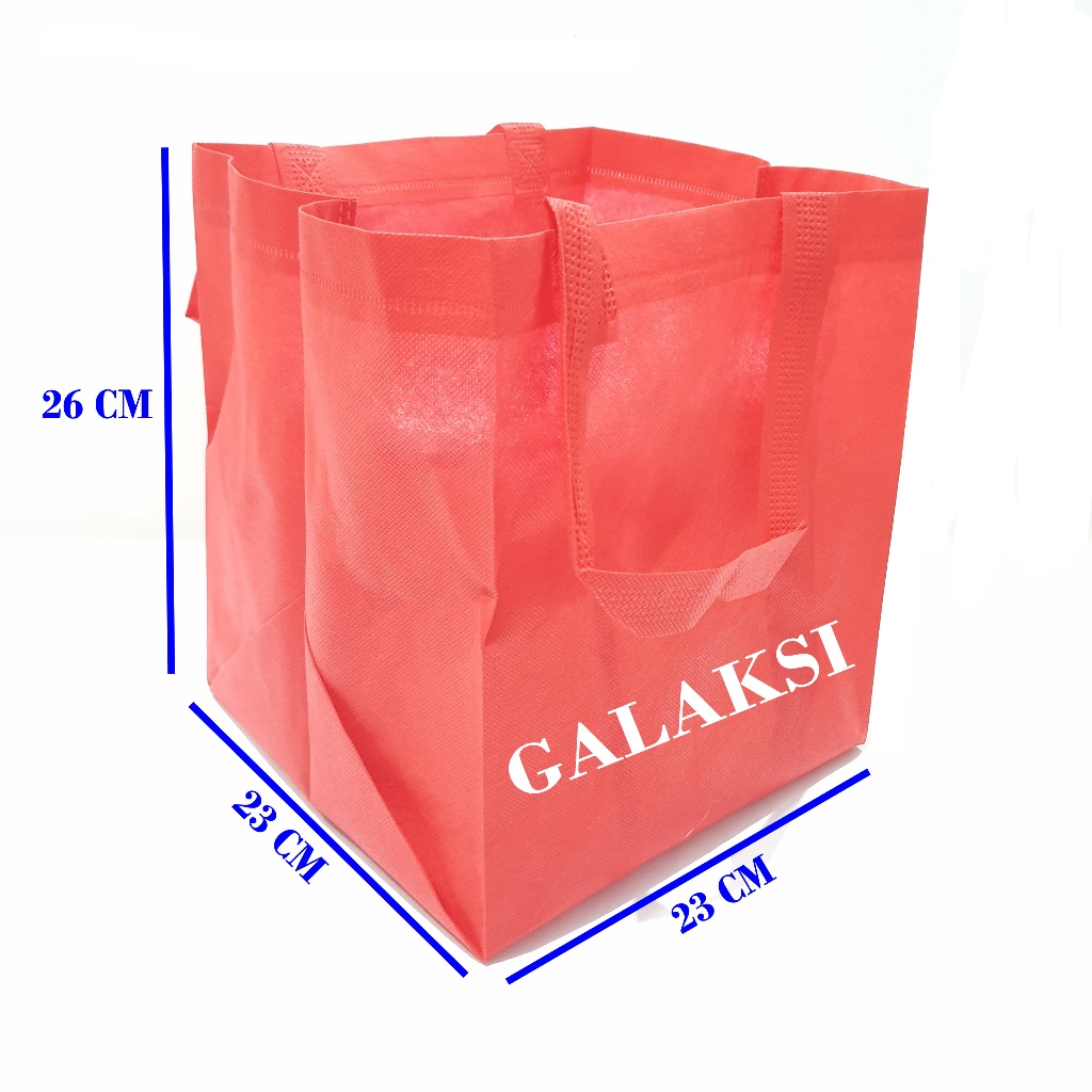 

GOODIE BAG TAS KAIN SPUNBOND KOTAK 23 x 23 cm