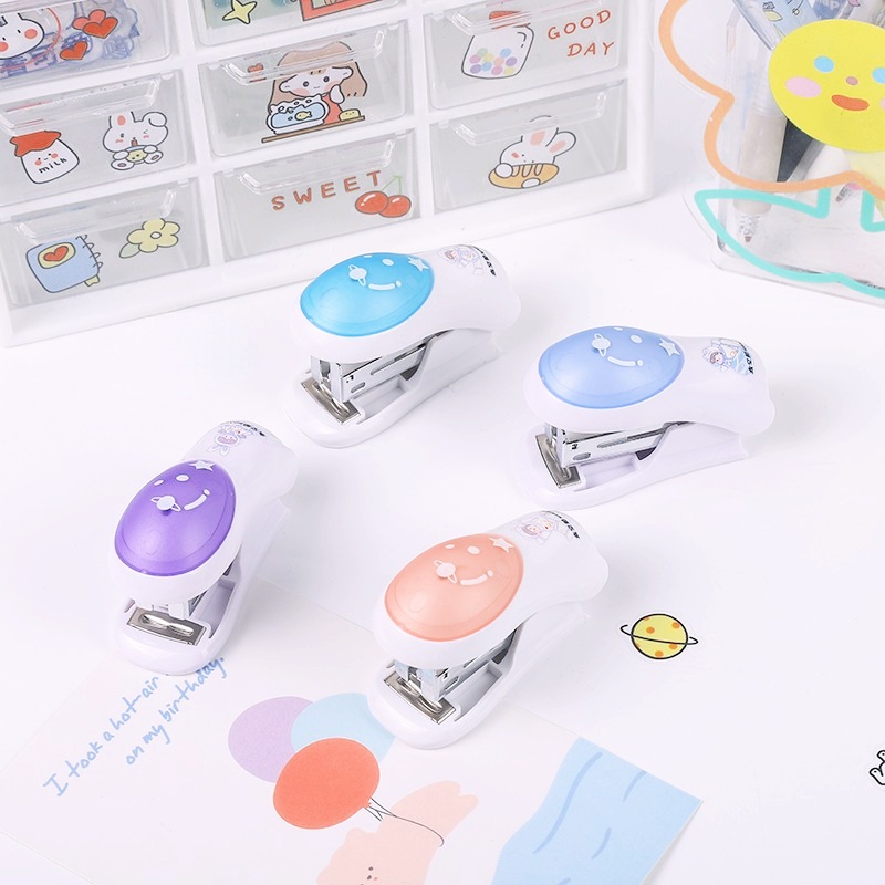 

#DS050 Stapler Set Mini Astronout Starry Sky / Staples Kertas / Hekter Kartun Lucu / Staples Alat Tulis Kantor