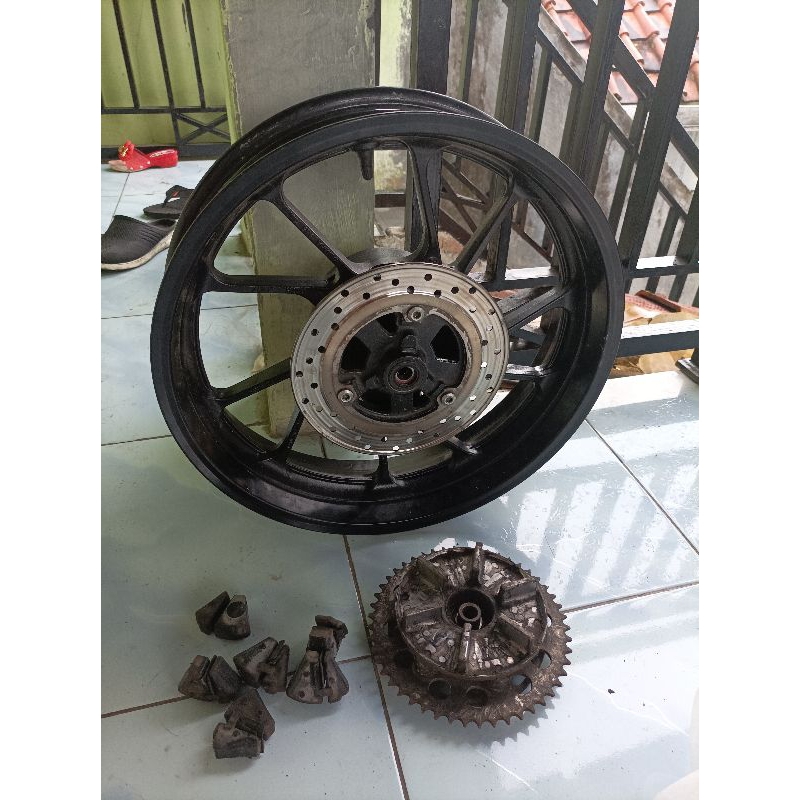 Velg velk belakang set napgear R15 v3 original copotan/bekas