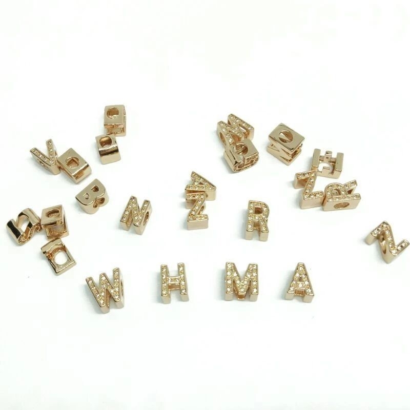 Liontin Huruf Inisial untuk Gelang Tangan