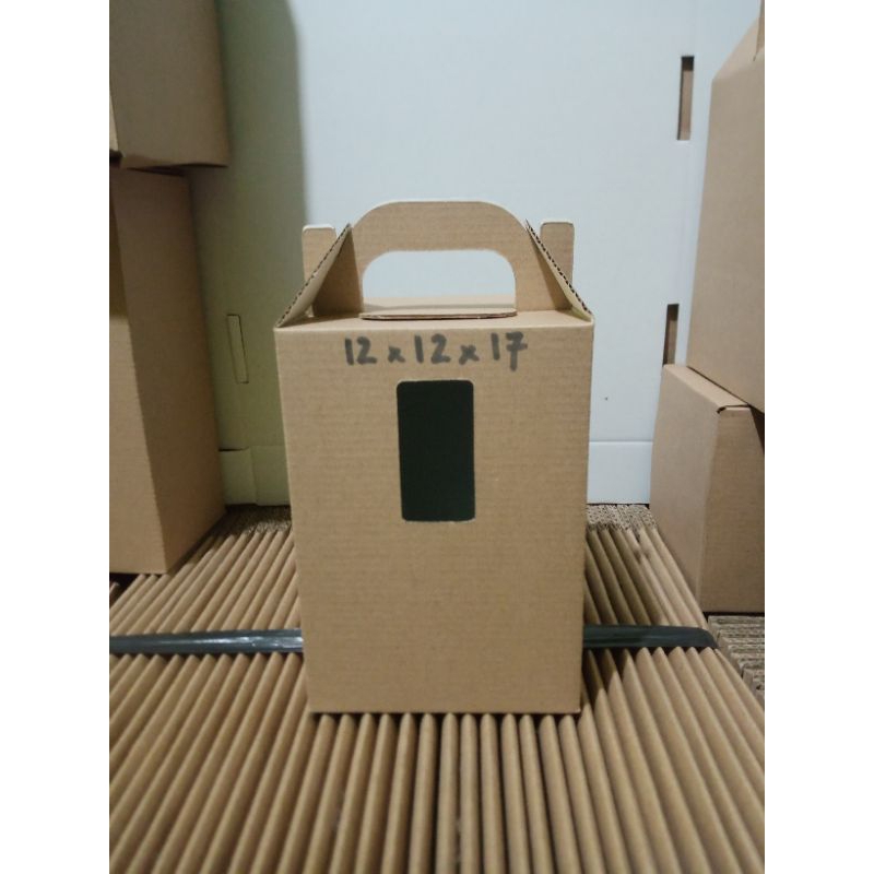 

kardus tenteng 12x12x17 cm kuncian