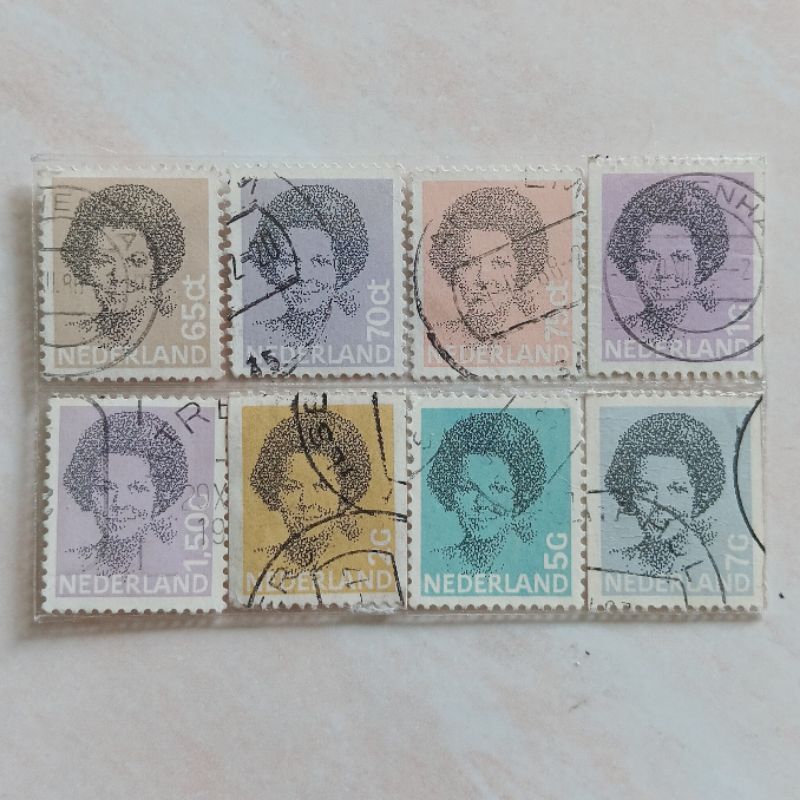 

(AB) Perangko Belanda 1981 - 1990 Queen Beatrix Set 8pcs Used