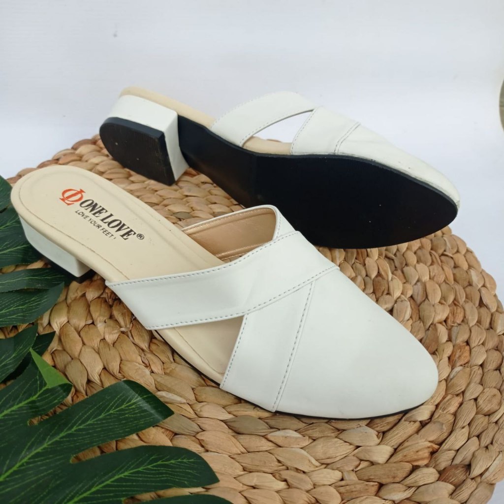 Sandal Putih Gading One Love | Sepatu Wanita | Fashion Wanita