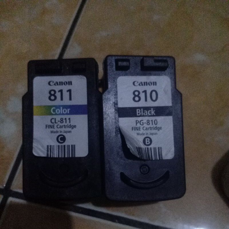 Canon 810 black + 811color satu paket ,bekas refill bor