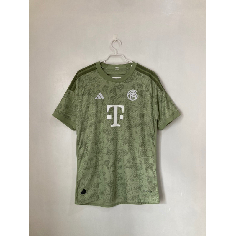 Jersey Player Issue Bayern Munich