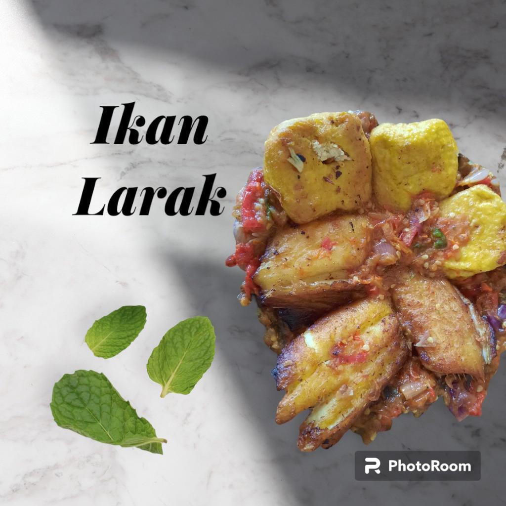 ikan larak khas tegas / ikan asap
