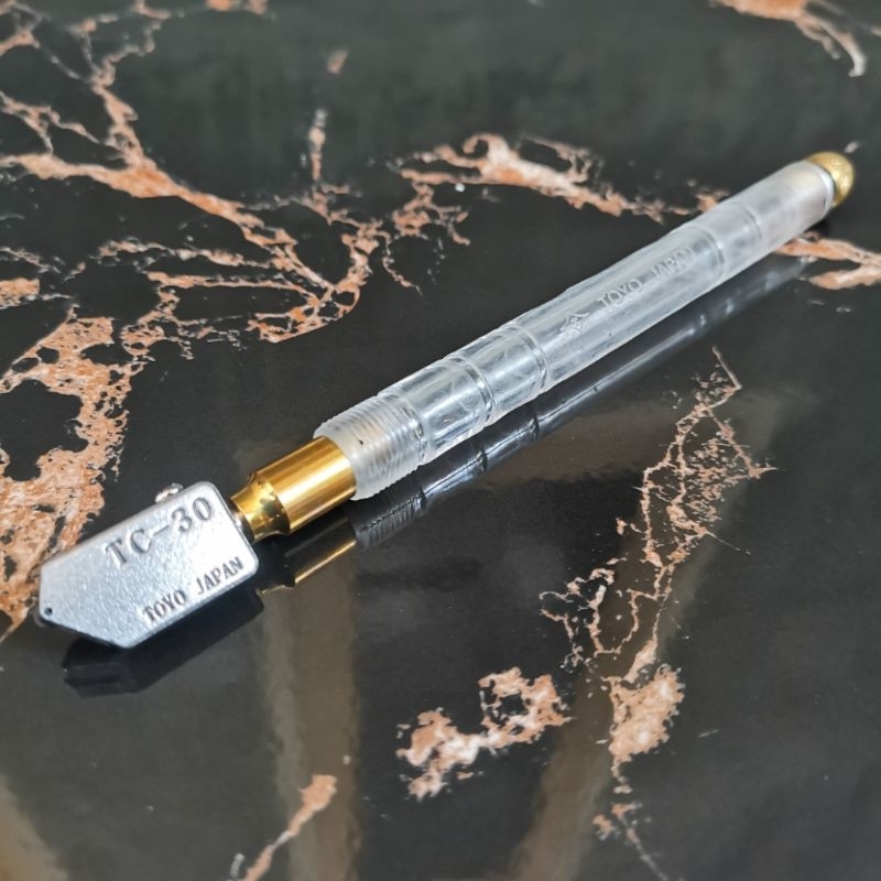 

Pisau Kaca TOYO TC 30 Glass Cutter Original Pemotong Kaca / Alat Potong Kaca
