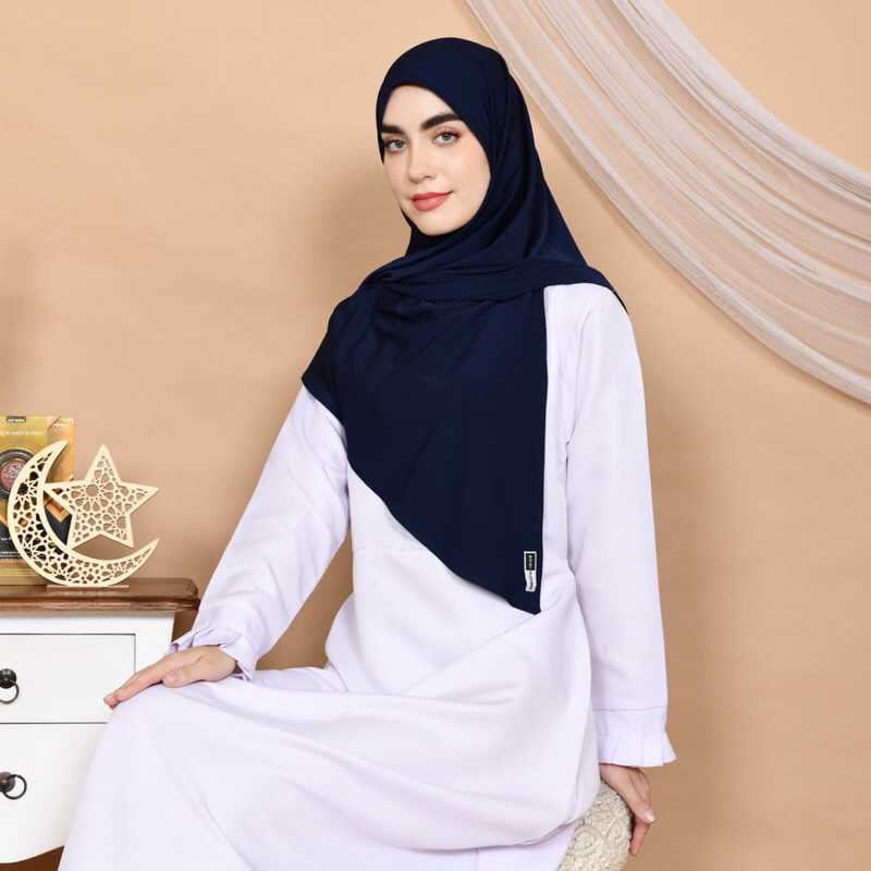 Hijab Segitiga Instan Adzkia