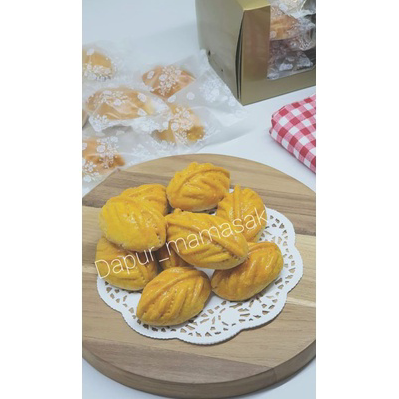 

Best Terlaris DM - Kue Nastar Daun Jumbo Wisman Khas Bangka Tanpa Bahan Pengawet Halal 100% / Kue Kering Nanas Lembut Jumbo Ready