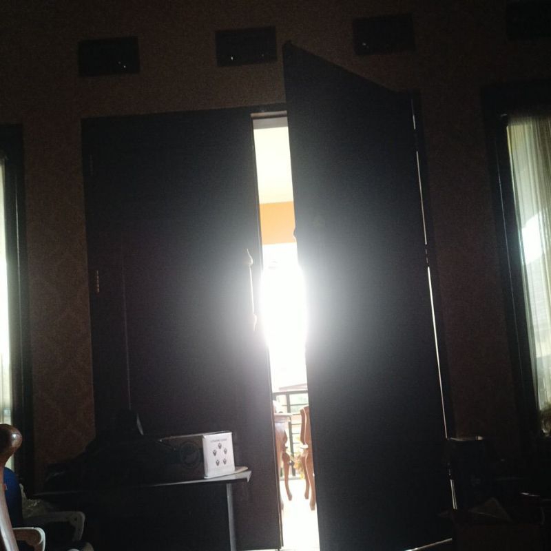 uap garasi voltazio hitam