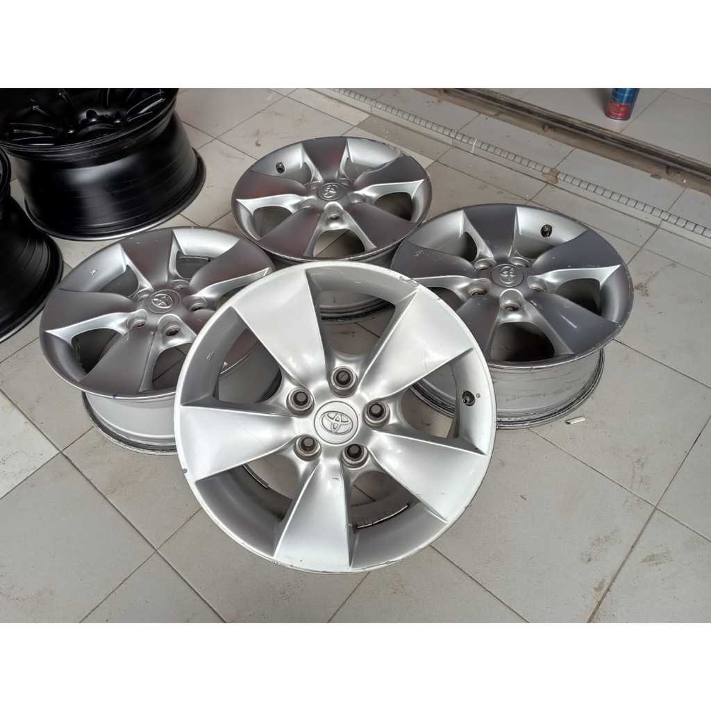 velg bekas oem rush/terios ring 16 minus lecet pamakaian