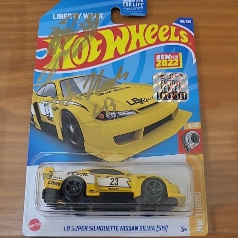 Hotwheels LBWK Nissan silvia s15 double sign kuning/yellow
