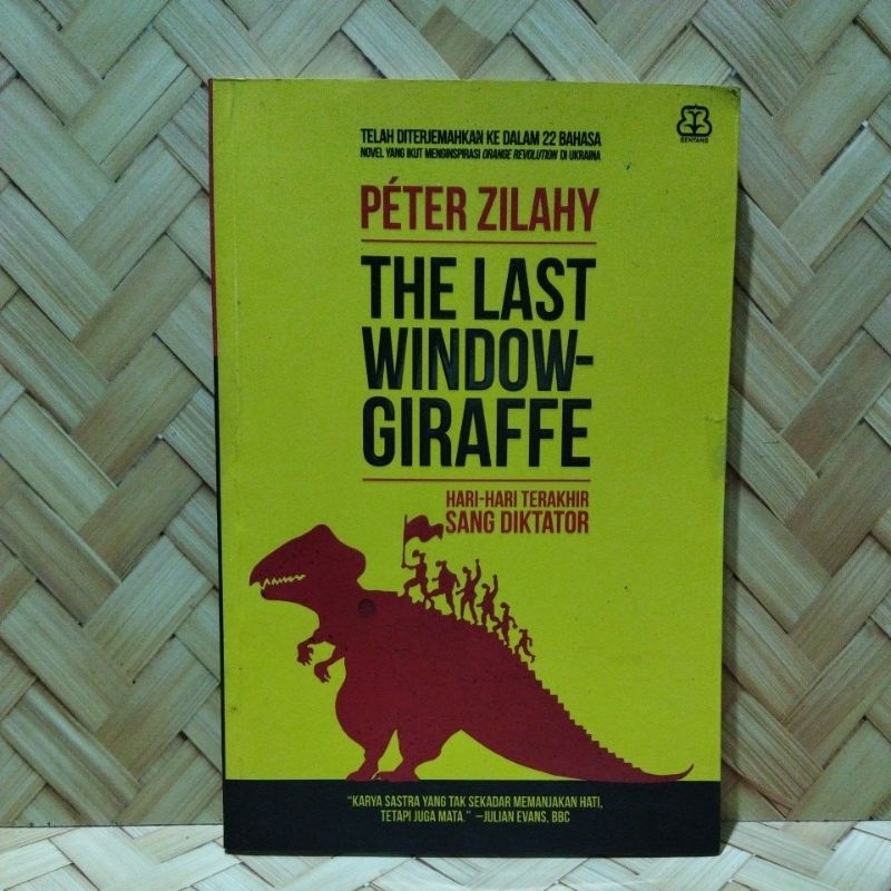 The last window giraffe. Hari-hari terakhir sang diktator.   m3