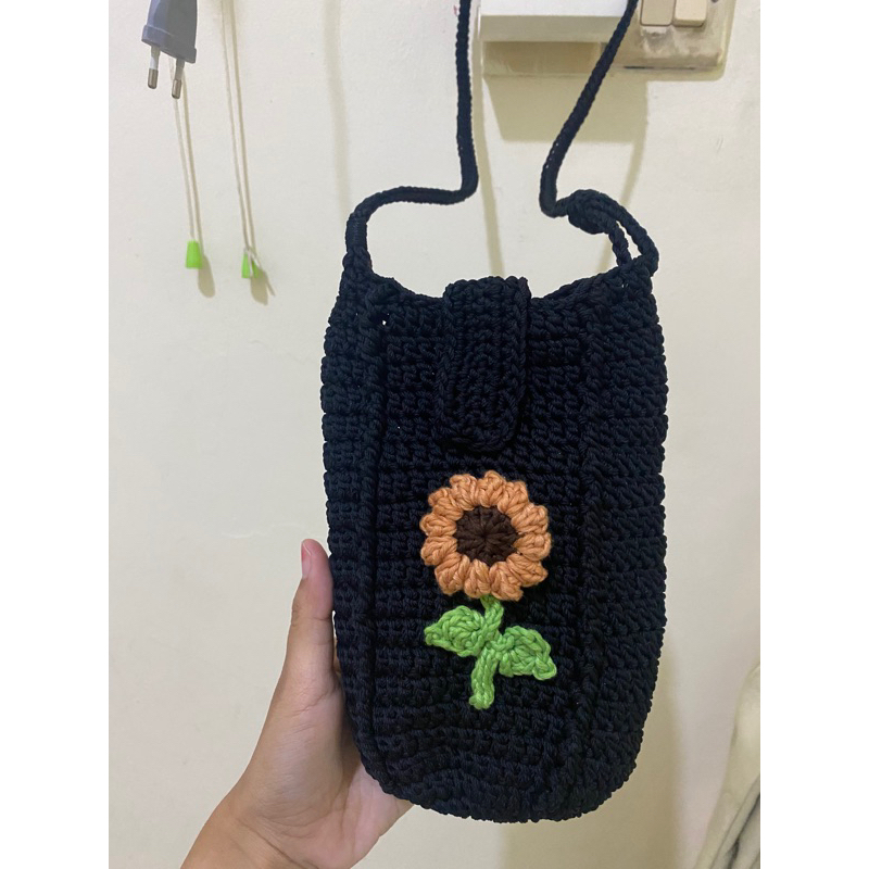 tas HP rajut bunga matahari