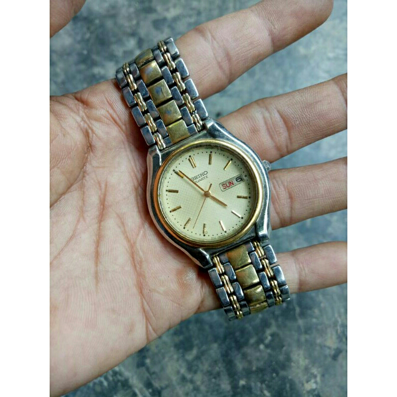jam tangan SEIKO quartz second