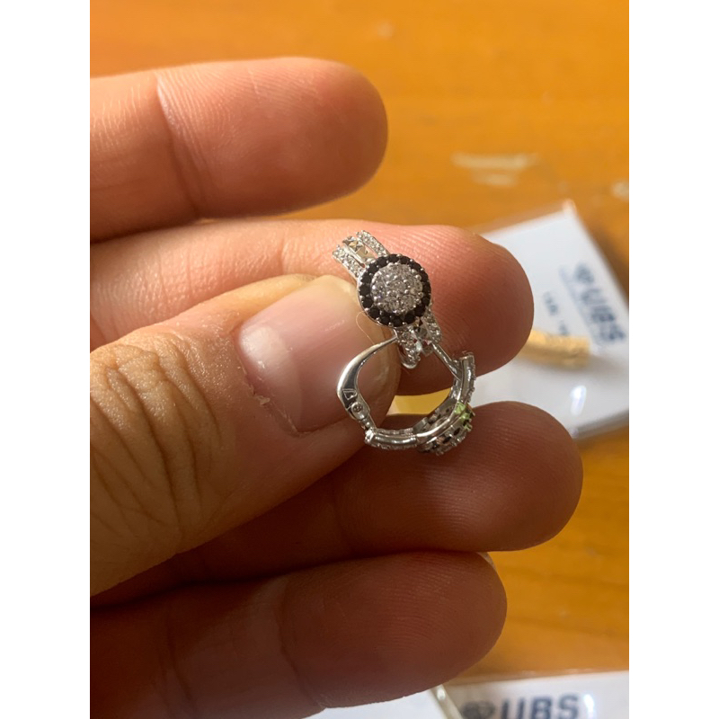 Anting emas asli jepit kadar 750 Lotus Black diamond