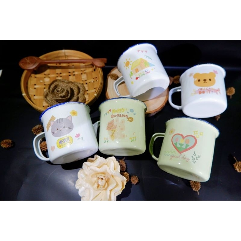 Mug enamel, gelas enamel custom, gelas jadul, gelas souvenir, hampers natal, souvenir ultah anak