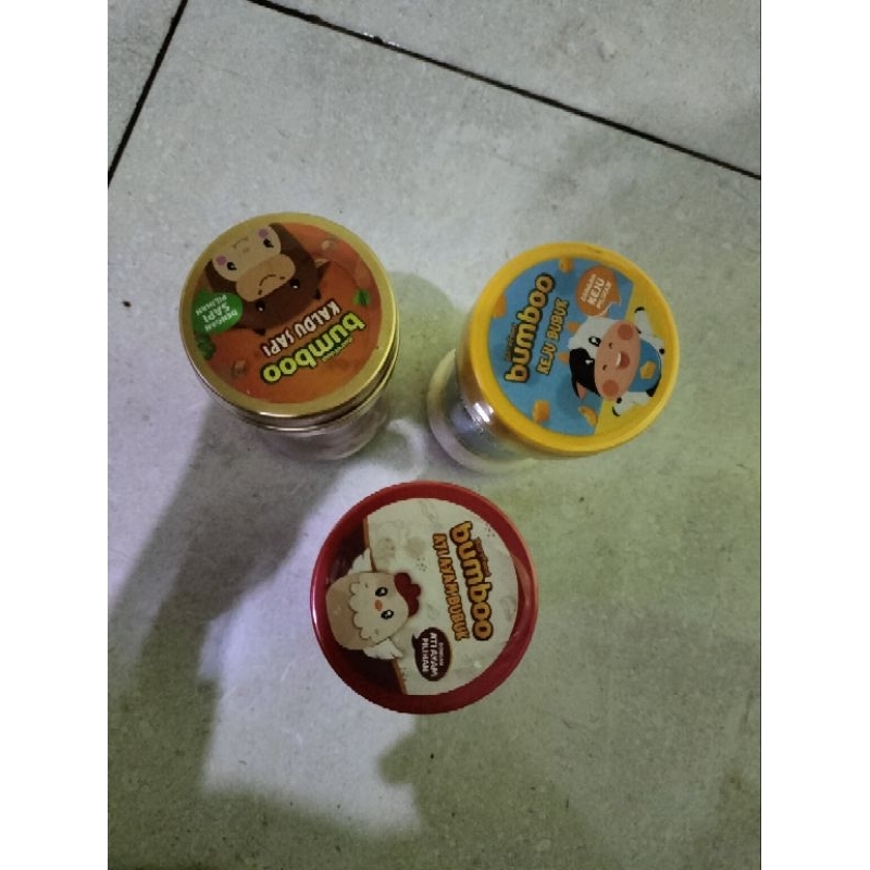 

Bumboo keju, kaldu sapi dan hati ayam