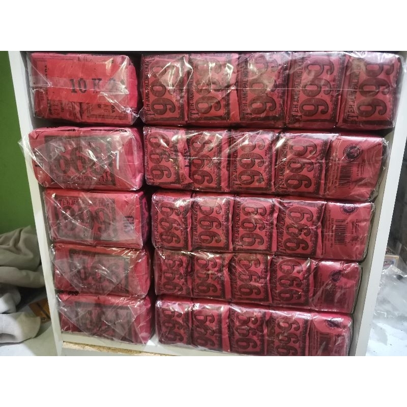 

TEH 999 1 SLOP ISI 10 PCS (10X40 GRAM) TEH TUBRUK 999 KHAS ANGKRINGAN SOLO