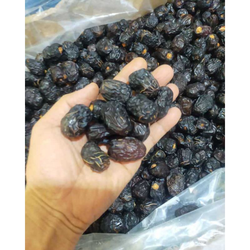 

Kurma Ajwa/ Nabi Madinah Kemasan 500gram