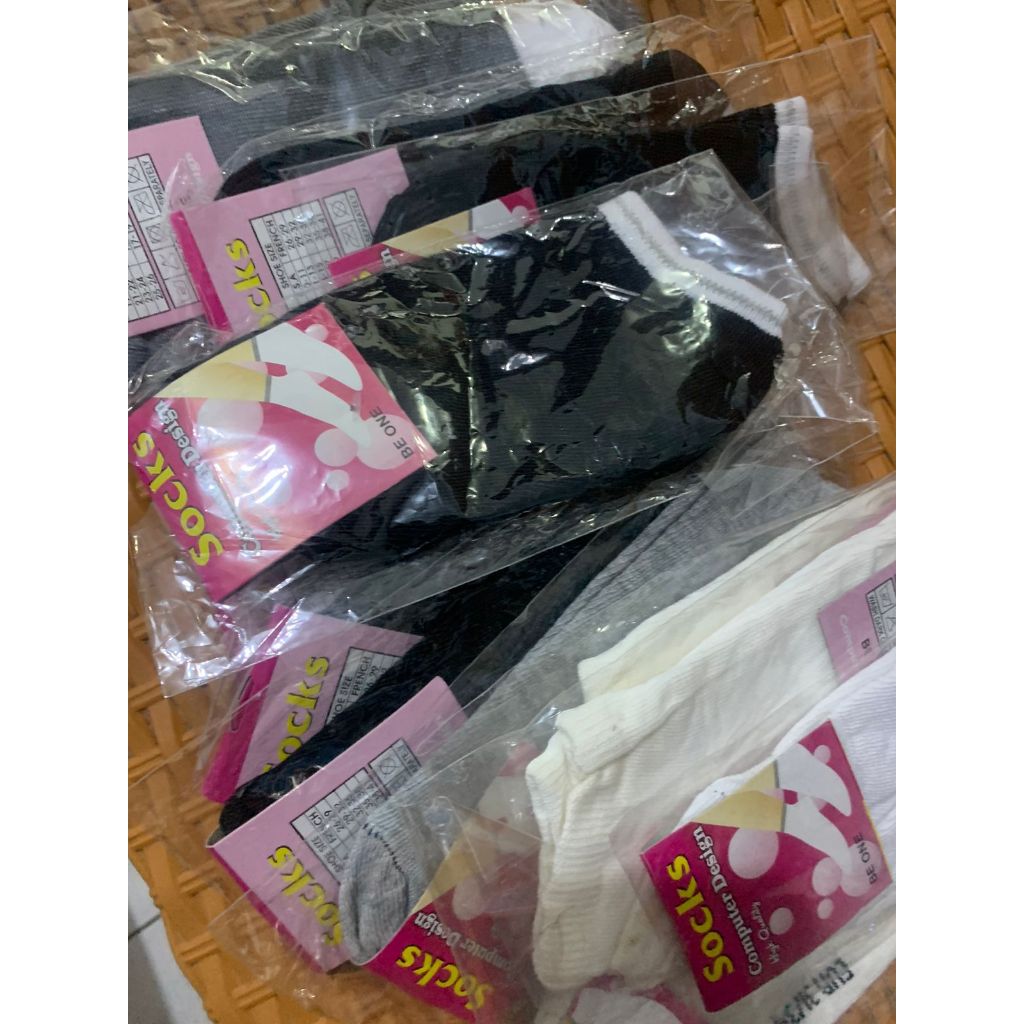 REJECT KAOS KAKI SEMATA KAKI UNISEX MOTIF DAN WARNA RANDOM REJECT KAOS KAKI MURAH RANDOM