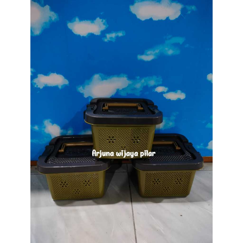 Rantang Segi Susun 2 Gold / Rantang Makanan Snack 4 Sekat / Keranjang Segi Annisa Lepek Gold