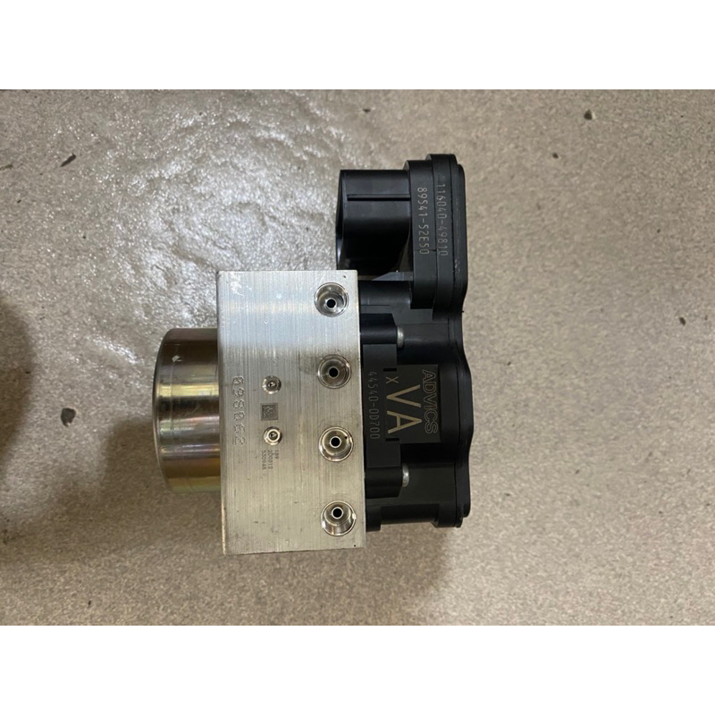 44540-0D700 actuator assy brake modul abs rem sienta