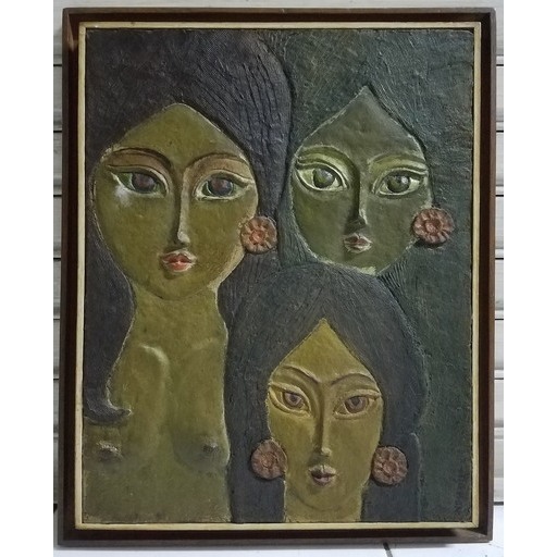 Lukisan Relief Tiga Figur Wanita Karya Maestro Tatang Ganar 1973 Sertifikat