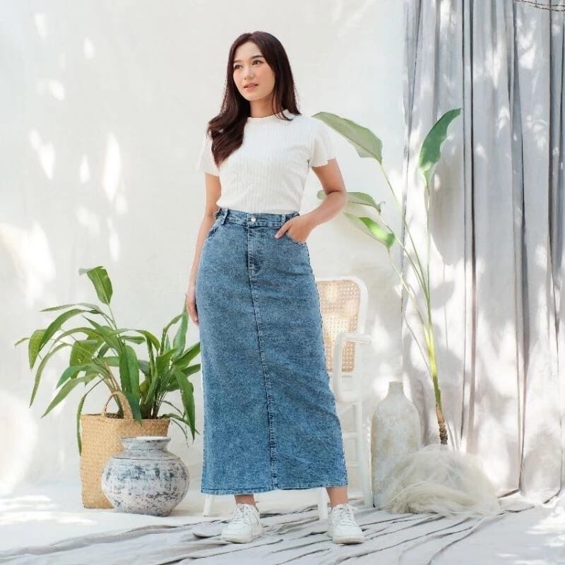 ROK SPAN JEANS PANJANG WANITA BELAHAN BELAKANG