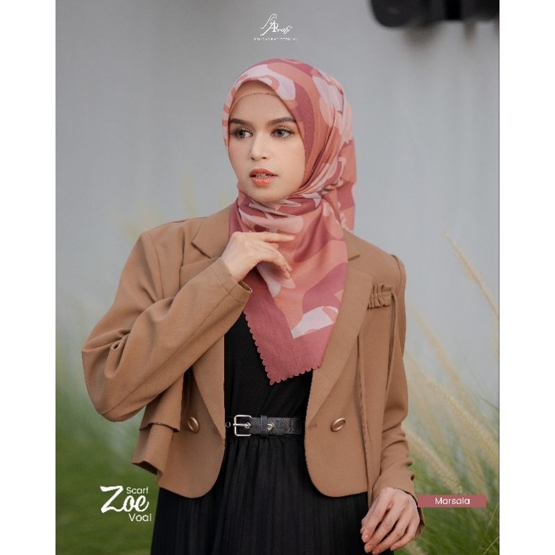 Zoe scarf hijab arrafi | segiempat motif