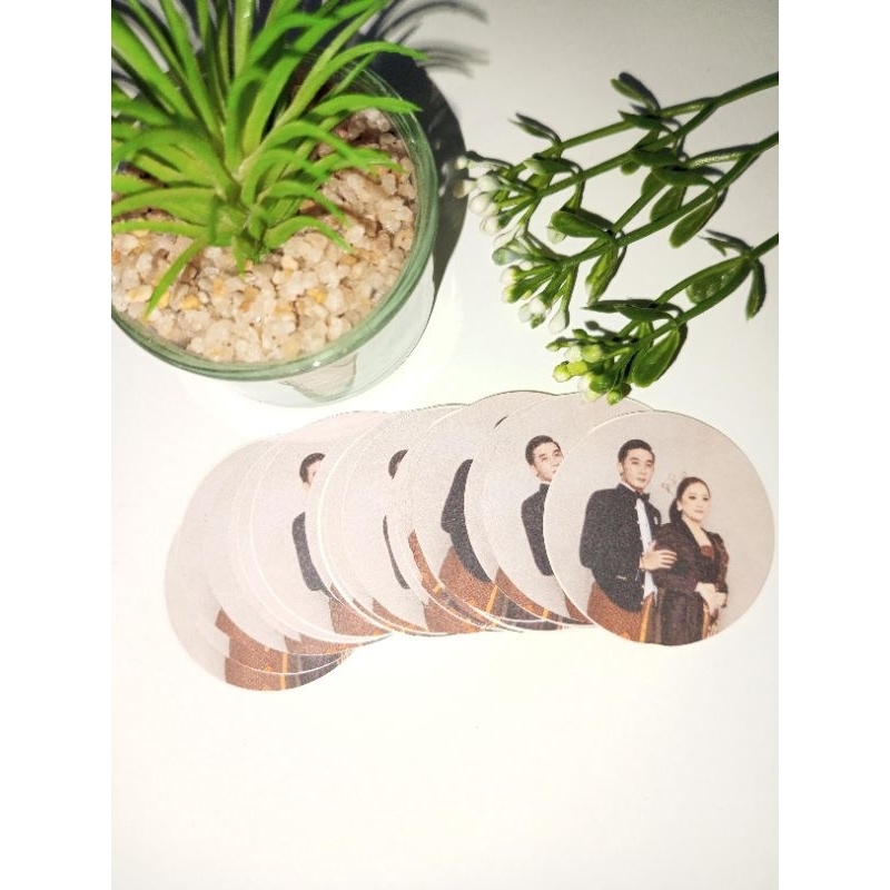 

CETAK STIKER USAHA PRODUK SOUVENIR PERNIKAHAN DLL by Embaswara Store