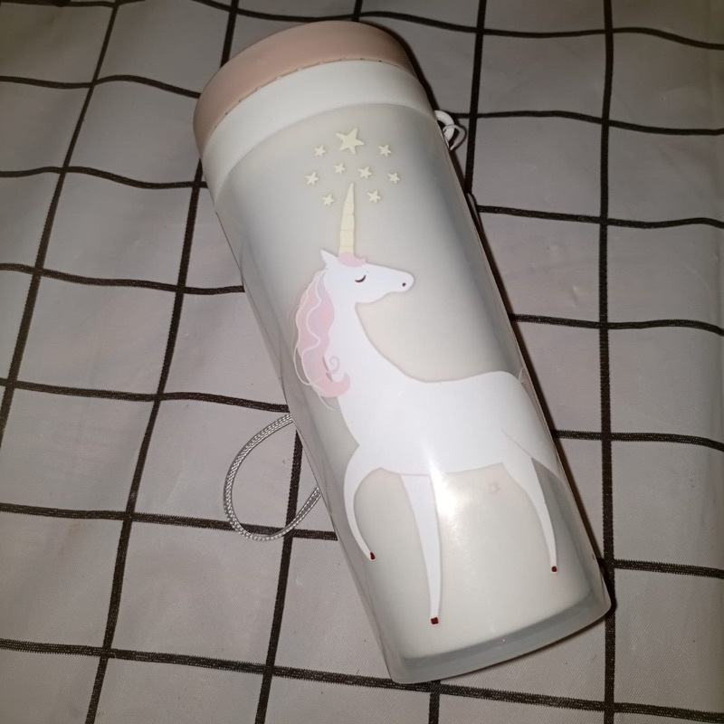 PRELOVED Tumblr Unicorn