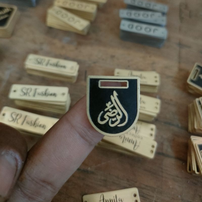 

label plat hijab model bandul