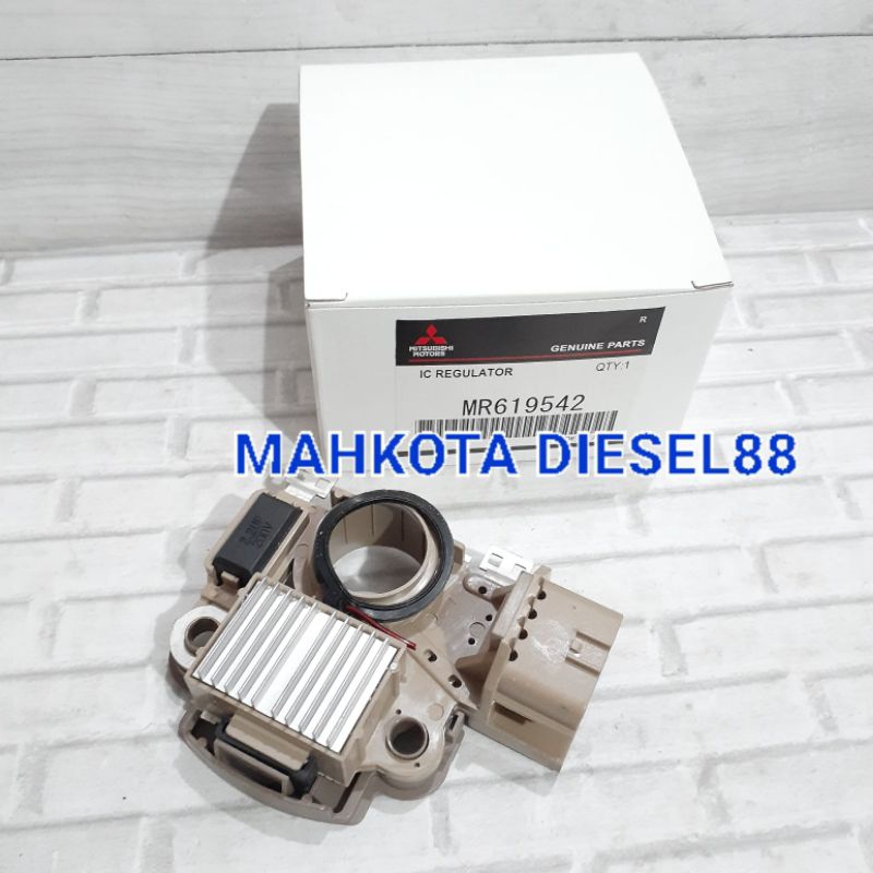 IC REGULATOR TRITON 2.5 CC 2.500 CC/PAJERO IC ALTERNATOR TRITON/PAJERO